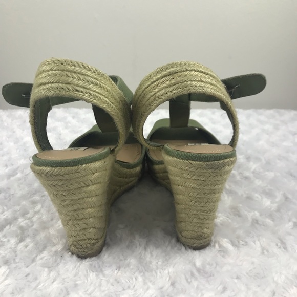 Steve Madden Wade T Strap Wedges Size 6.5 Olive - Picture 3 of 5